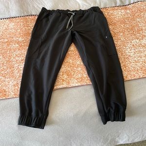 Black Jaanuu jogger scrubs, brand new!
